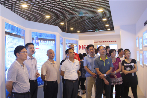 梧州市總工會(huì)組織干部職工到梧州監(jiān)獄開展警示教育活動(dòng)。.jpg