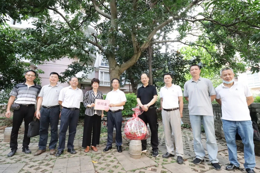 暖心！自治區(qū)總工會調(diào)研走訪慰問組到我市開展調(diào)研走訪慰問活動