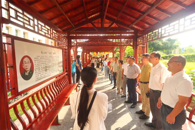 黨工融合謀發(fā)展，廉潔自律樹清風(fēng)